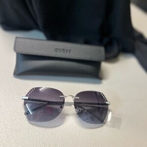 GUESS Women's Black Sunglasses